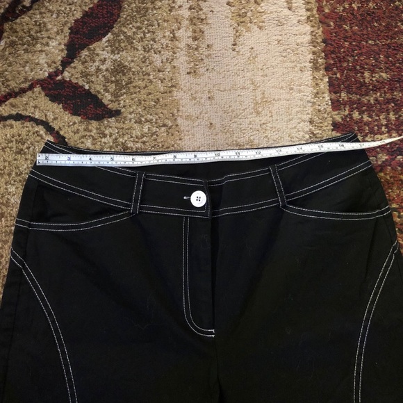 City Girl capris! Black with stand out buttons! - Picture 4 of 4